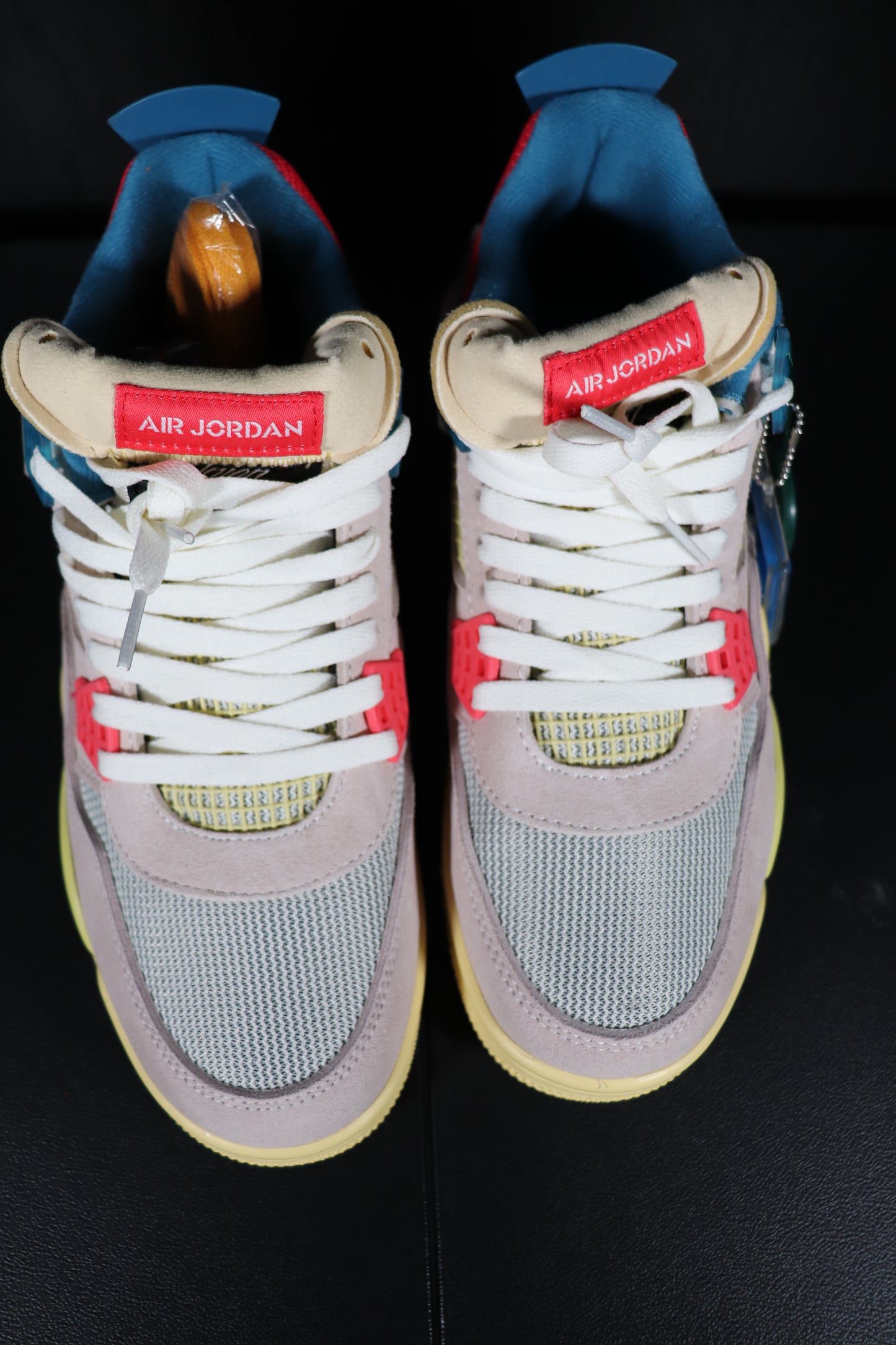 Jordan 4 Retro Union Guava Ice (Talla 11) US